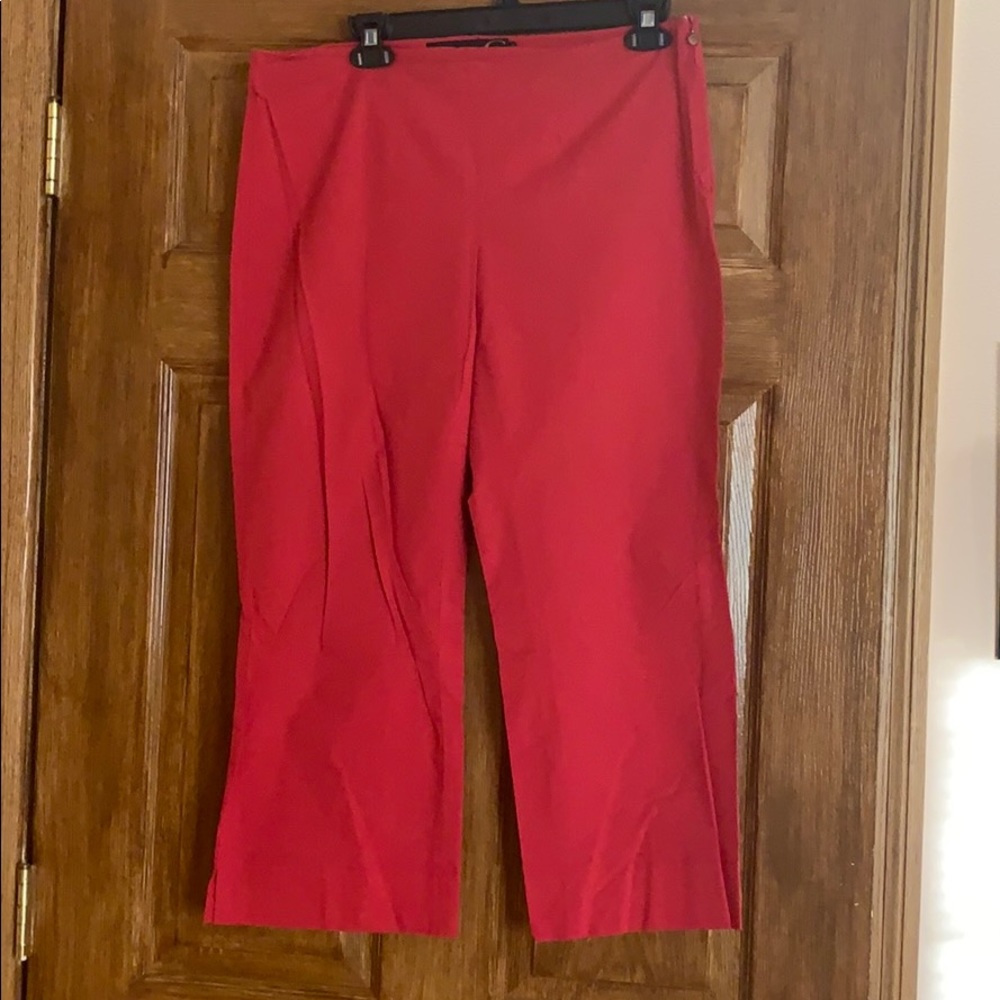 Gently worn. Capris pants